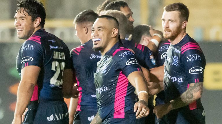 Jake Connor scored a try in the 77th minute to snatch a thrilling late win for Hull FC in their pulsating clash with Castleford Tigers on Thursday night