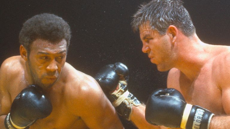 OAKLAND, CA - APRIL 27:  Jimmy Ellis and Jerry Quarry fight for the WBA Heavyweight Tittle on April 27, 1969 at the Oakland Arena in Oakland, California. Ellis won the fight in 15 rounds. (Photo by Focus on Sport/Getty Images) *** Local Caption *** Jimmy Ellis; Jerry Quarry