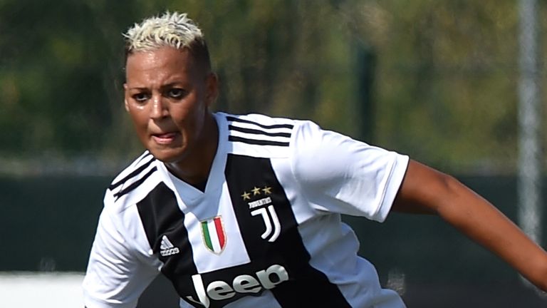  Lianne Sanderson of Juventus controls the ball during the Women's Serie A match between Juventus and Fimauto Valpolicella at Juventus Center Vinovo on September 23, 2018 in Vinovo, Italy