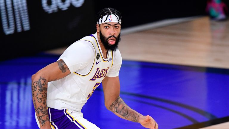 Rajon Rondo found Anthony Davis in the second quarter for the alley-oop slam as the Los Angeles Lakers took on the Miami Heat in Game 3 of the NBA Finals.