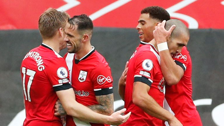 Oriol Romeu celebrates scoring for Southampton against West Brom