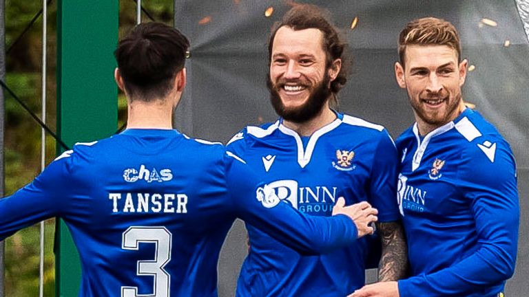 HAMILTON, SCOTLAND - OCTOBER 17: St Johnstone's Stevie May celebrates after scoring to make it 1-0 during a Scottish Premiership match between Hamilton Academical and St Johnstone at the FOYS Stadium, on October 17, 2020, in Hamilton, Scotland. (Photo by Roddy Scott / SNS Group)