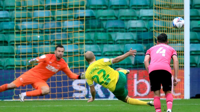 Norwich City's Teemu Pukki misses his penalty