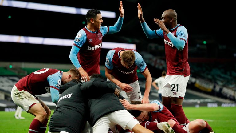 West Ham celebrate Manuel Lanzini's equaliser