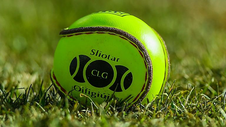 Yellow sliotar
