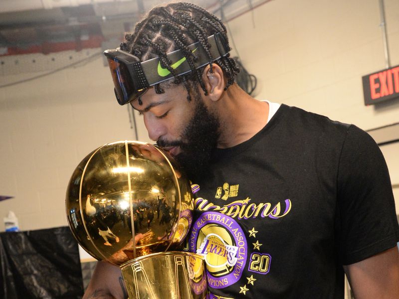 Anthony Davis and the Los Angeles Lakers: Securing Continuity and  Championship Ambitions 