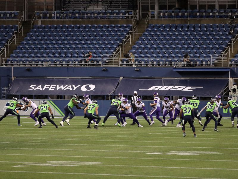 FOX 13 Seattle - 5-0! Russell Wilson and the Seattle Seahawks celebrate  after scoring the game-winning touchdown against the Minnesota Vikings  during the final seconds of the fourth quarter: