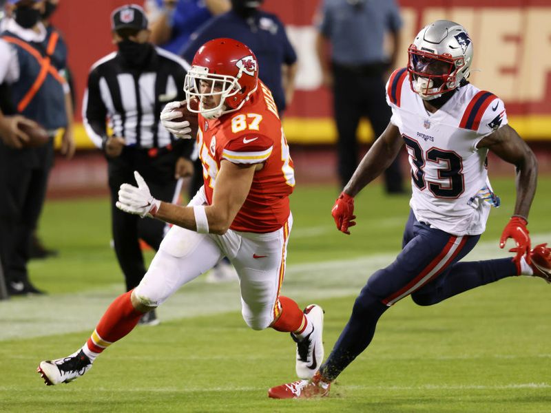 Chiefs game: Chiefs defeat Patriots, 26-10