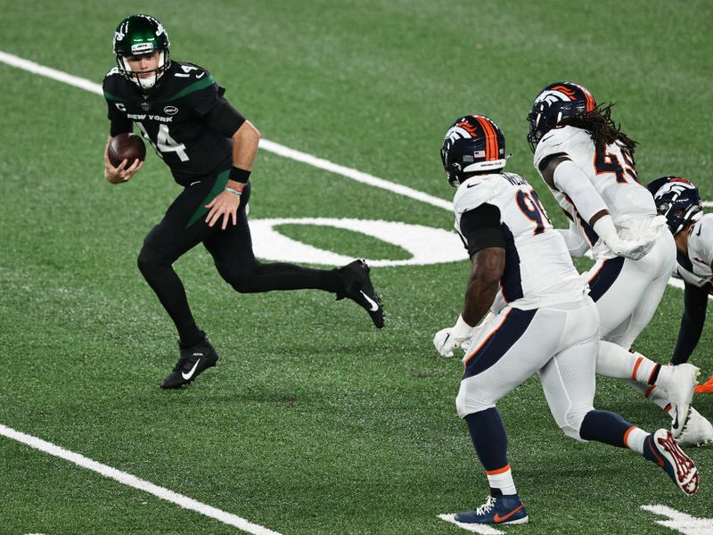 Sam Darnold, New York Jets fall in miserable fashion to the Miami Dolphins