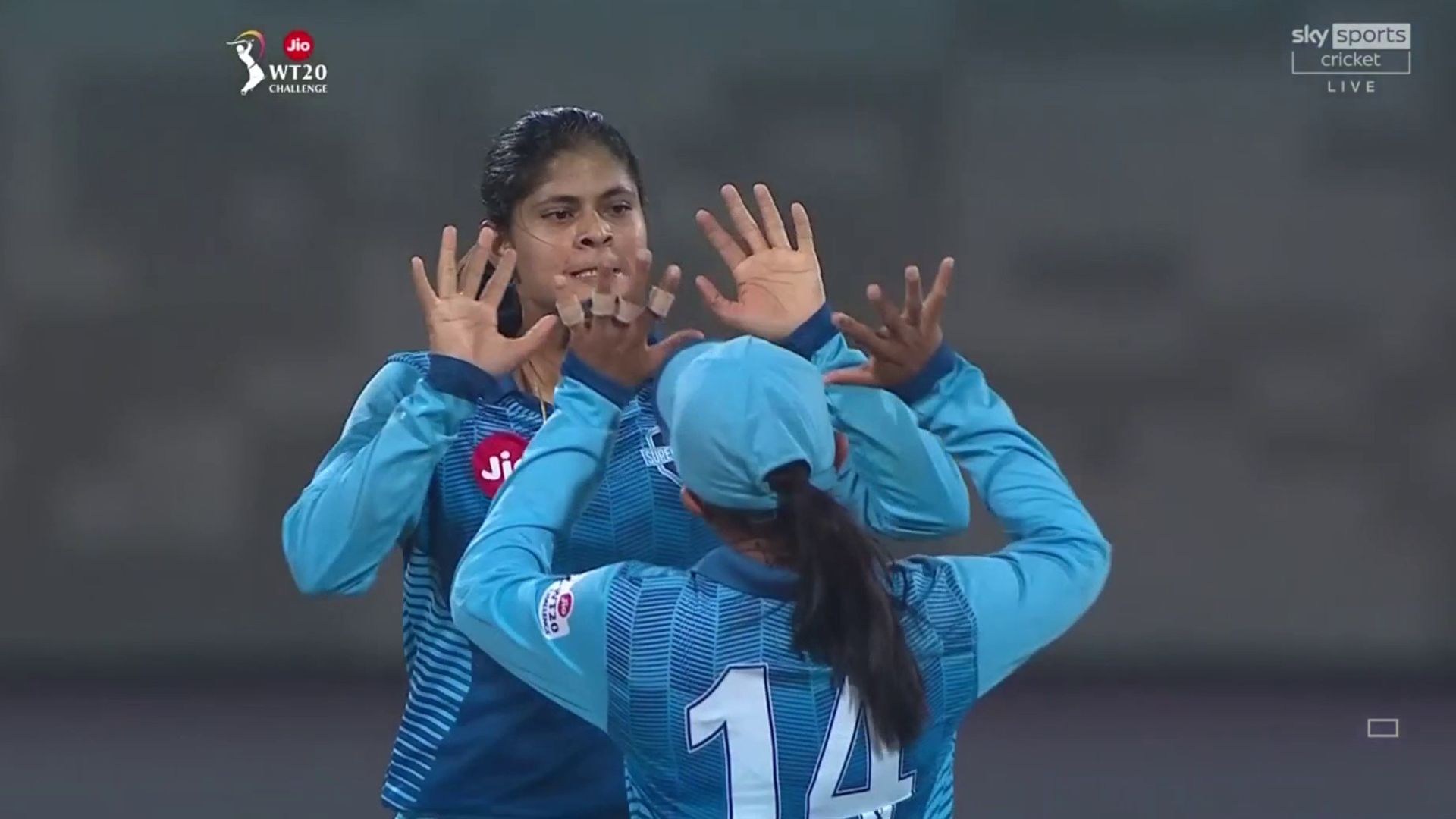 Supernovas win thriller to reach T20 Challenge final