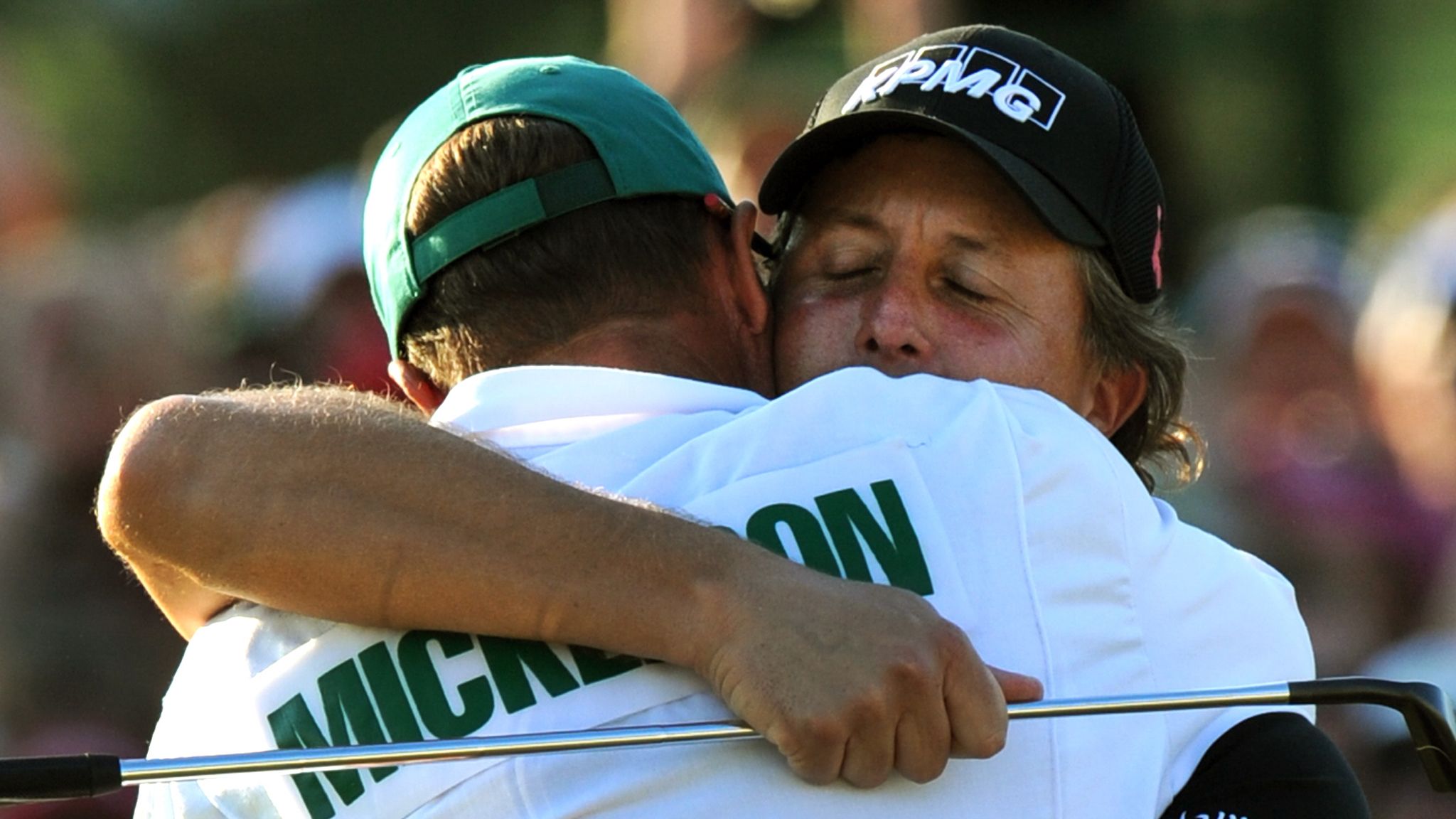 Masters Moments: Phil Mickelson's pine straw magic from 2010 win | Golf ...