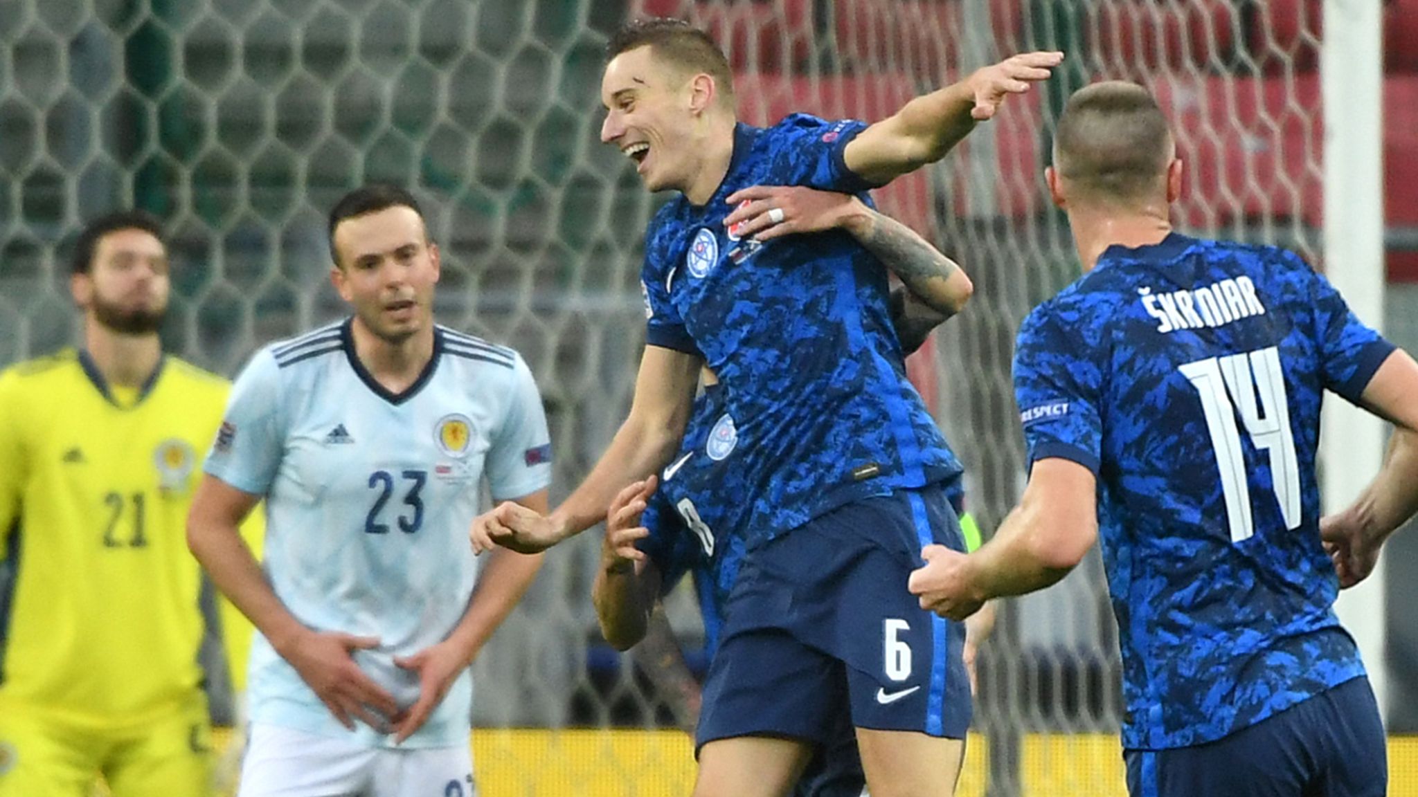 Slovakia 1 - 0 Scotland - Match Report &amp; Highlights