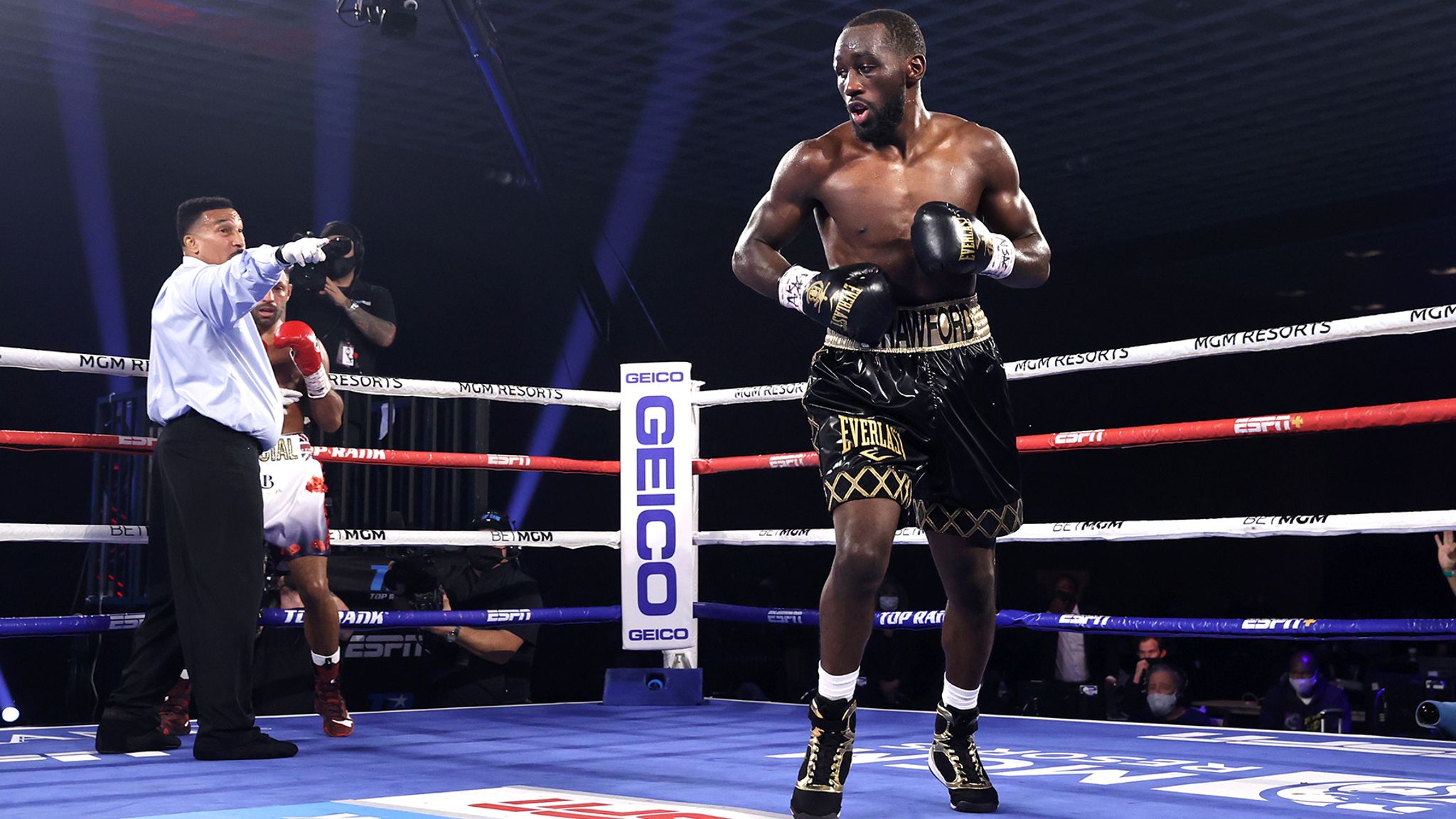 Crawford Vs Brook Terence Crawford Stops Kell Brook In Fourth Round Of crawford-vs-brook-terence-crawford-stops-kell-brook-in-fourth-round-of