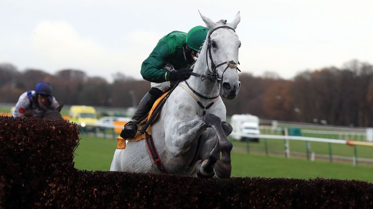 Bristol De Mai wins the Betfair Chase for the third time