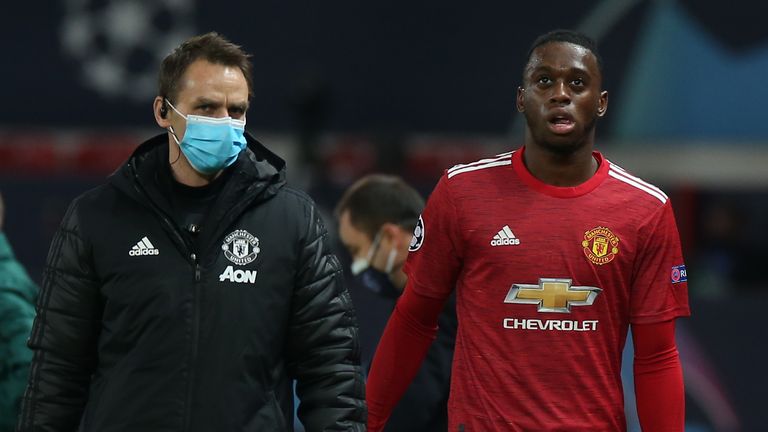 Aaron Wan-Bissaka was forced off with an ankle injury for United