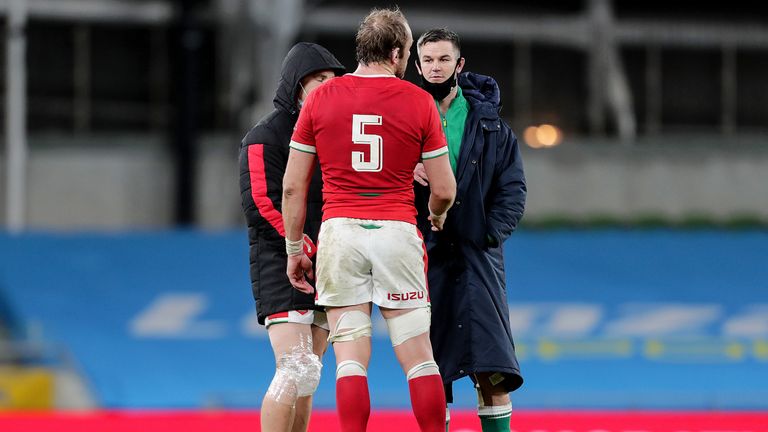  Alun Wyn Jones and Johnny Sexton chat after the game.