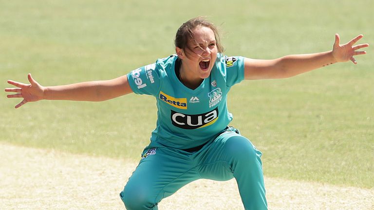 SYDNEY, AUSTRALIA - NOVEMBER 08: Amelia Kerr of the Heat celebrates taking the wicket of Elyse Villani of the Stars during the Women's Big Bash League WBBL match between the Brisbane Heat and the Melbourne Stars at North Sydney Oval, on November 08, 2020, in Sydney, Australia.