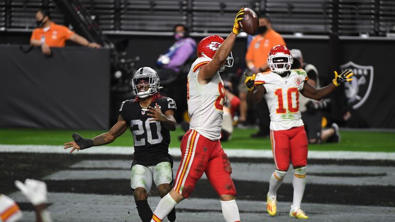 Travis Kelce&#39;s touchdown with seconds remaining saw Kansas City complete the comeback win on the road against Las Vegas.