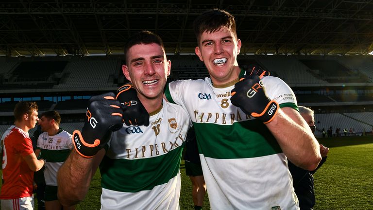 O'Riordan celebrates with Steven O'Brien