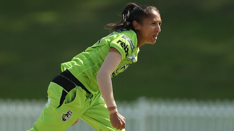 Shabnim Ismail, Sydney Thunder