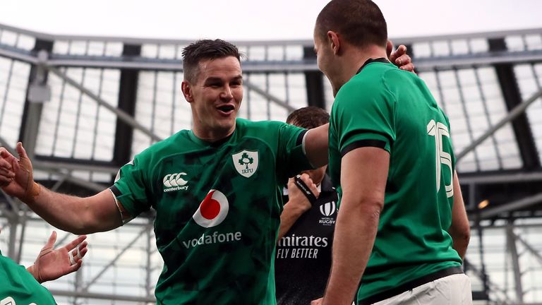 Ireland rugby team celebrate