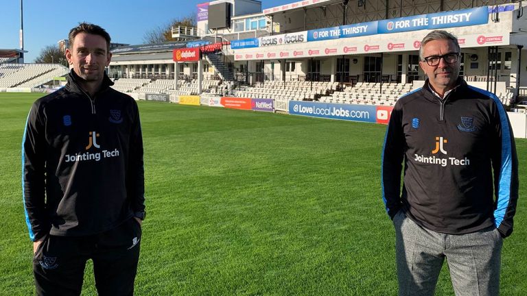 James Kirtley (L) and Ian Salisbury will split the role of Sussex head coach in 2021 (credit: Sussex Cricket)
