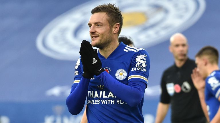 Jamie Vardy reacts after his penalty is saved