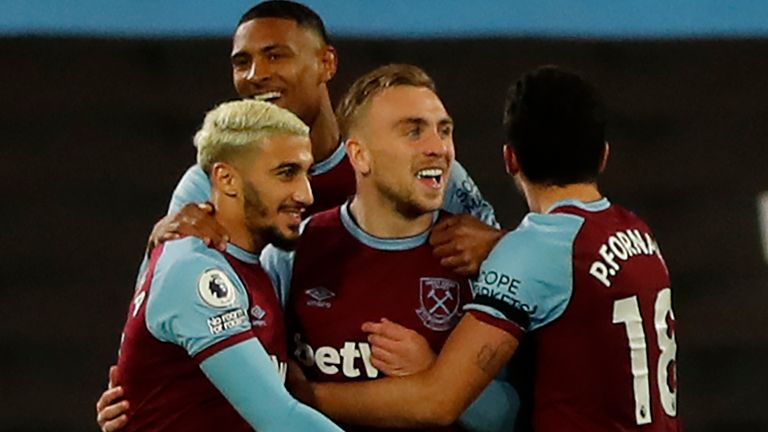 Jarrod Bowen celebrates putting West Ham 2-1 up against Aston Villa