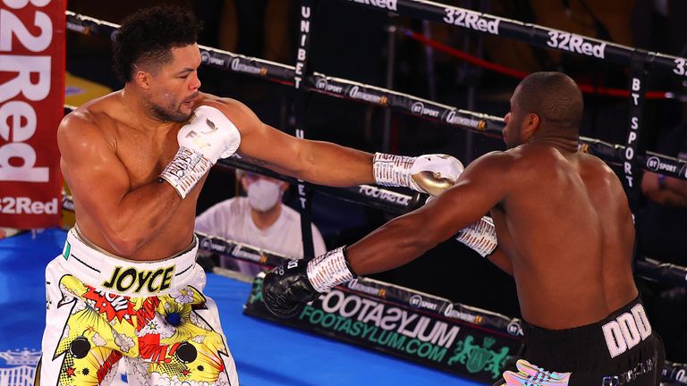 Joe Joyce connects with a jab to the head of Daniel DuBois