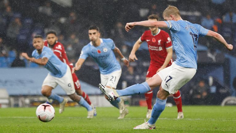 Kevin De Bruyne shoots wide from the penalty spot