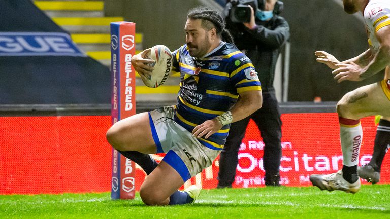 Picture by Allan McKenzie/SWpix.com - 13/11/2020 - Rugby League - Betfred Super League Playoff - Catalans Dragons v Leeds Rhinos - Halliwell Jones Stadium, Warrington, England - Leeds's Konrad Hurrell touches down for a try against Catalans.