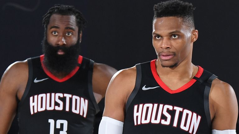 Rockets' James Harden living it up with teammates in offseason
