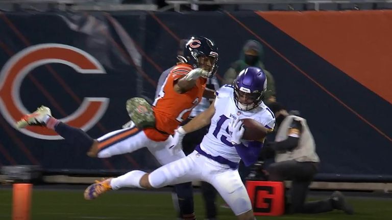 Minnesota Vikings 19-13 Chicago Bears: Nick Foles carted off