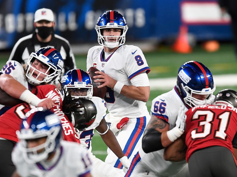 Bucs, Brady dominate in 30-10 win over the New York Giants - Axios Tampa Bay