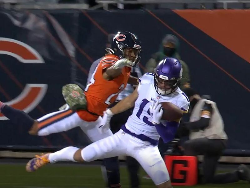 Chicago Bears guard Ja'Tyre Carter (69) looks on during the first half of  an NFL football game against the Minnesota Vikings, Sunday, Oct. 9, 2022,  in Minneapolis. (AP Photo/Abbie Parr Stock Photo 