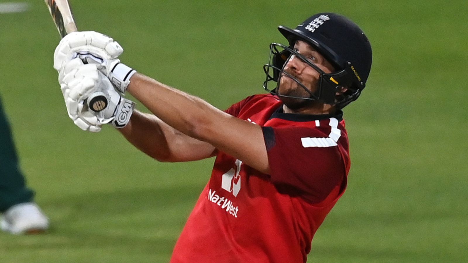 Dawid Malan hits 99 to power England to T20 clean sweep against