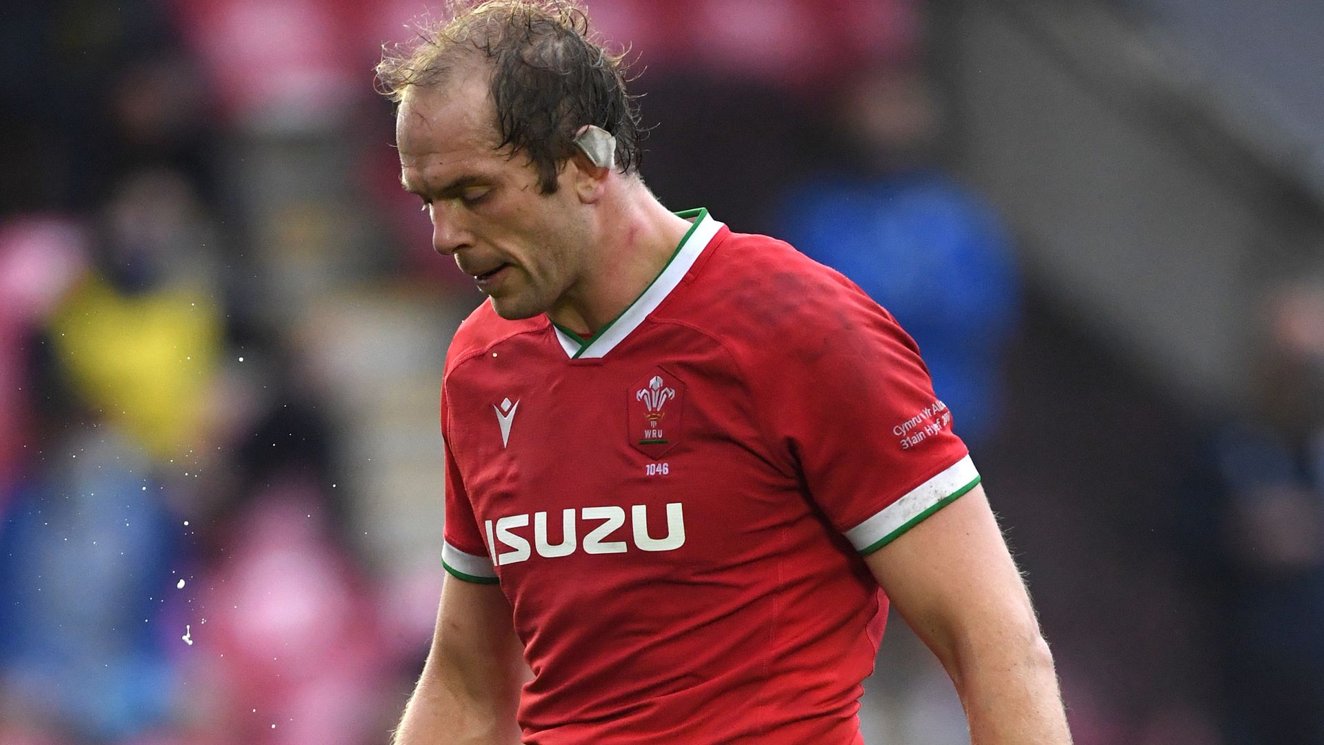 Jones could miss start of Six Nations
