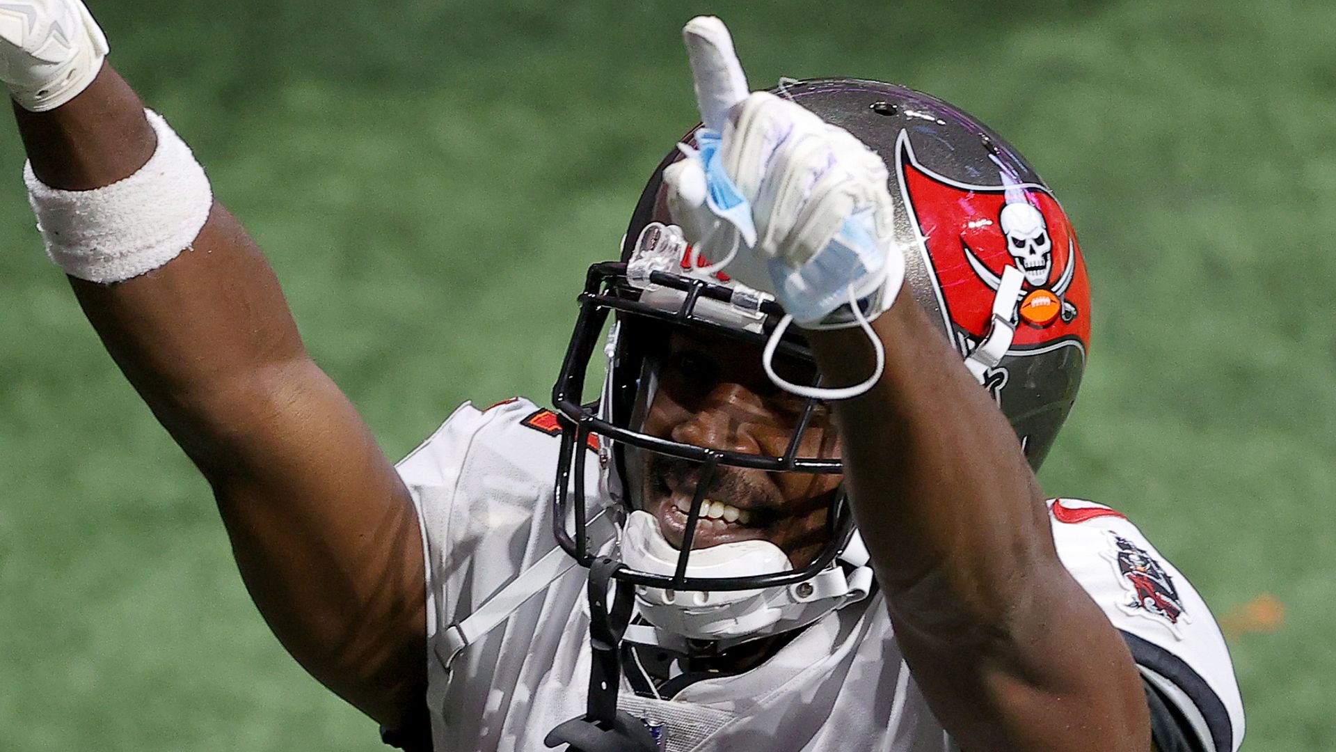 Brown: Brady like a big brother to me