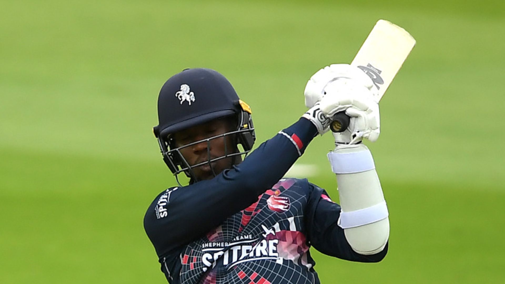 Evans injury concern for LPL semi-final