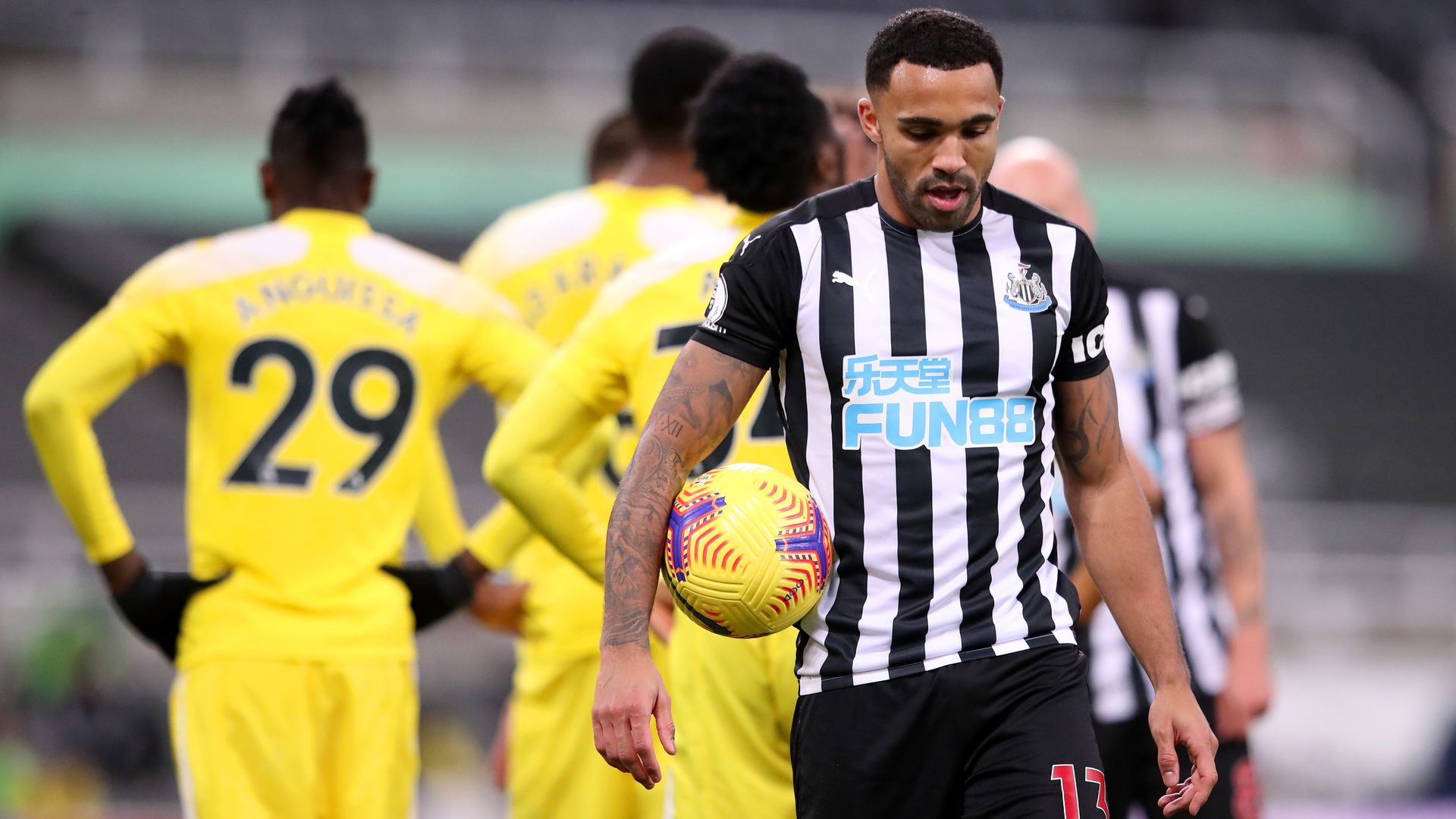 Newcastle fail to break down 10-man Fulham