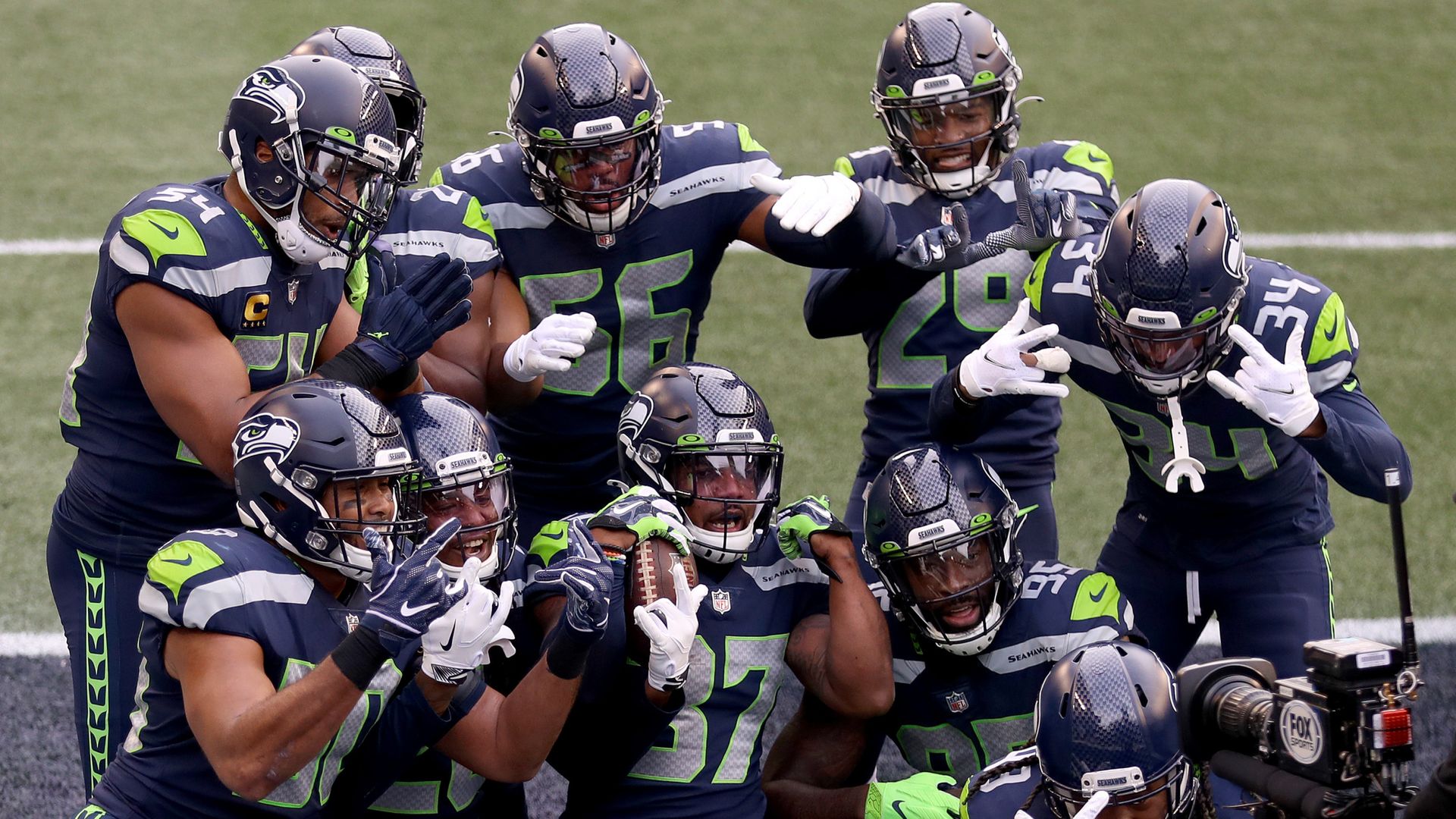 Seahawks beat Rams to clinch NFC West