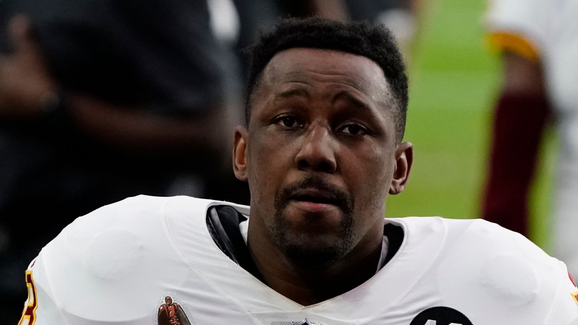 Washington LB Davis to retire at end of season