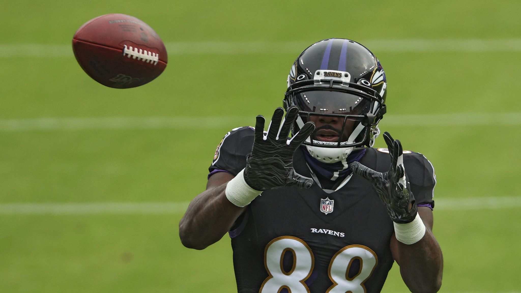 With Dez Bryant, Baltimore Ravens continue to keep options open