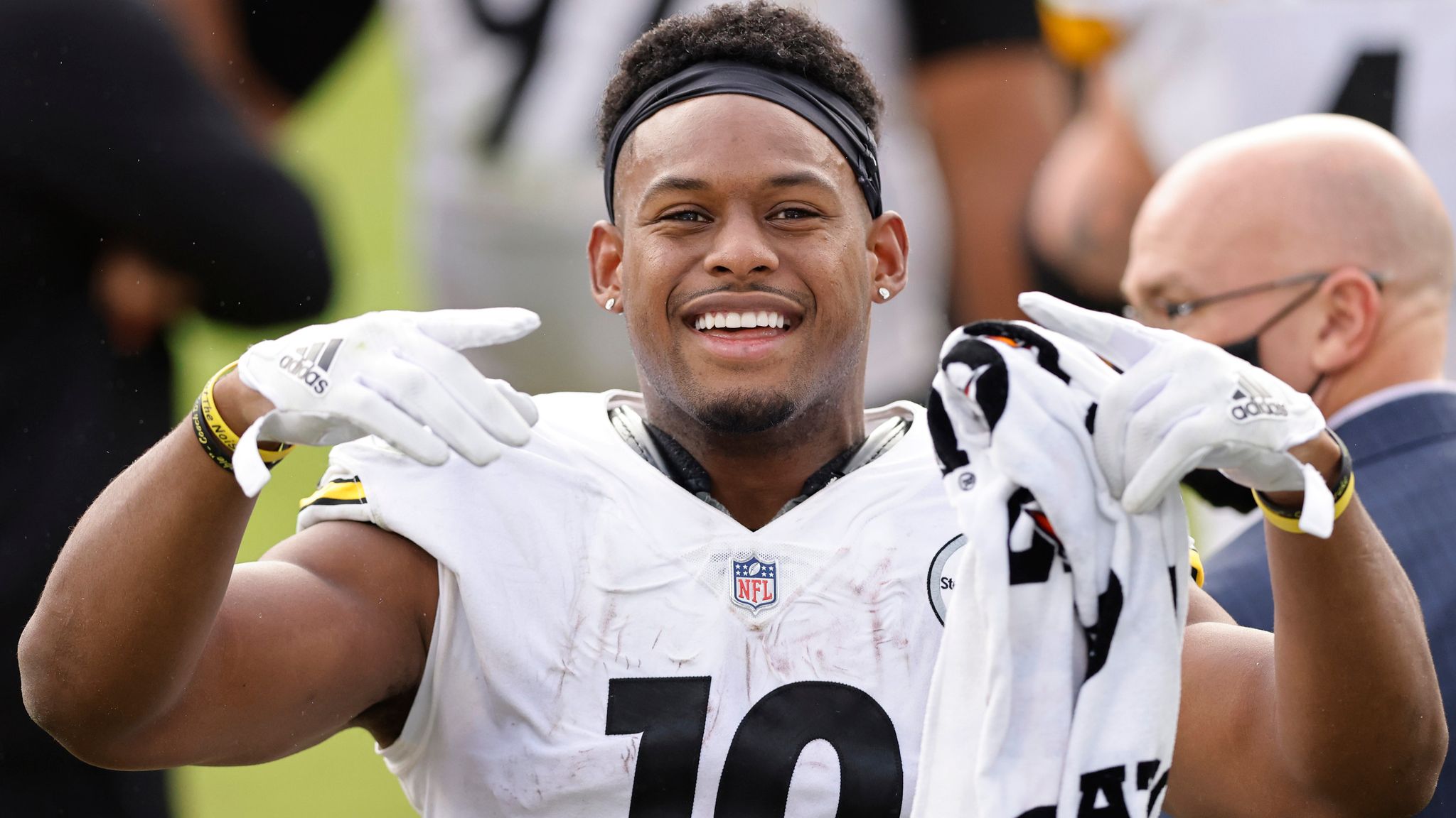 JuJu Smith-Schuster agrees to stop dancing on team logos, NFL News