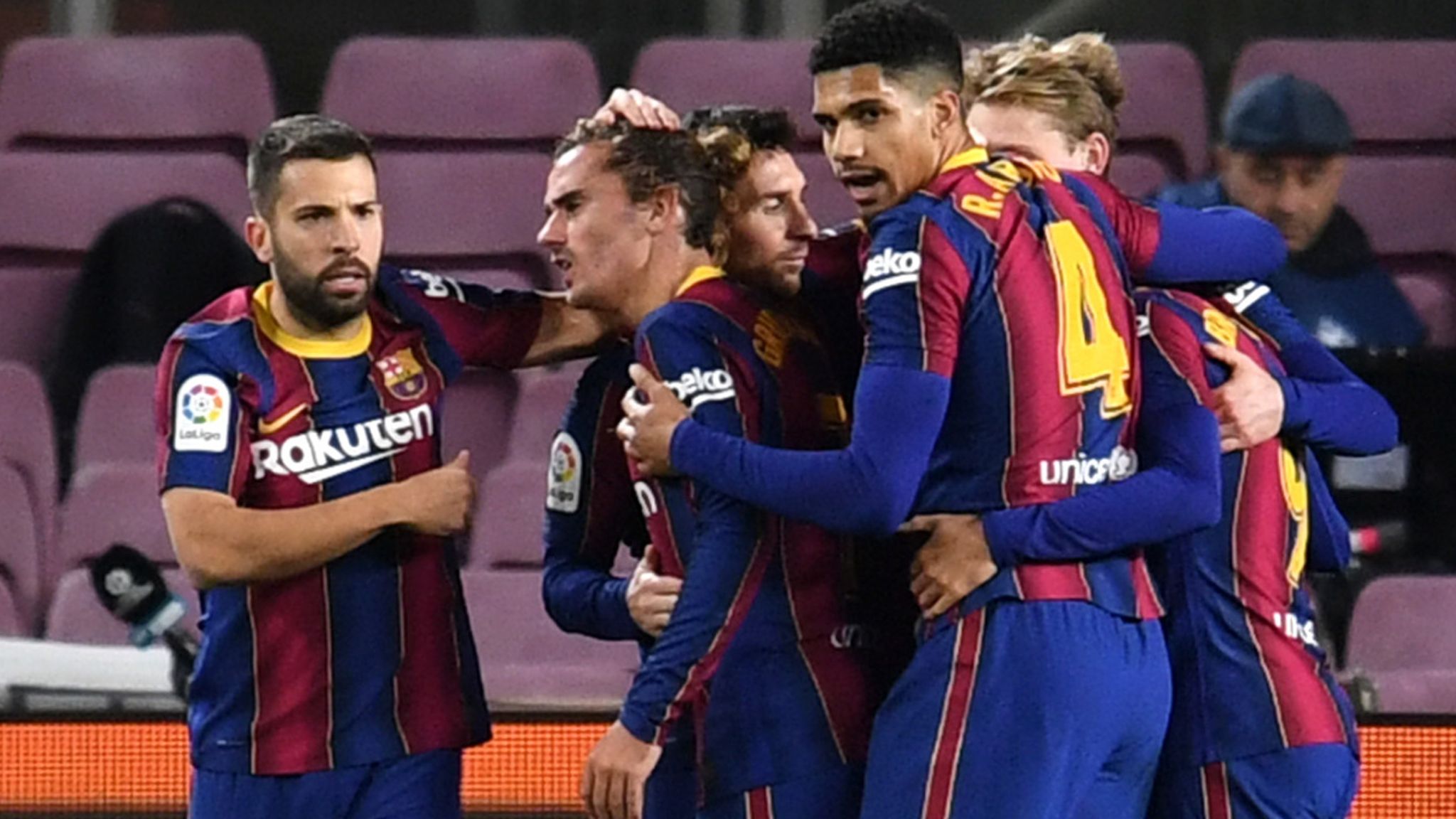 Lionel Messi fires Barcelona to victory as Neymar suffers injury in PSG