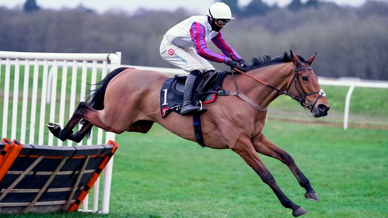 Bravemansgame and Harry Cobden win the Challow Hurdle