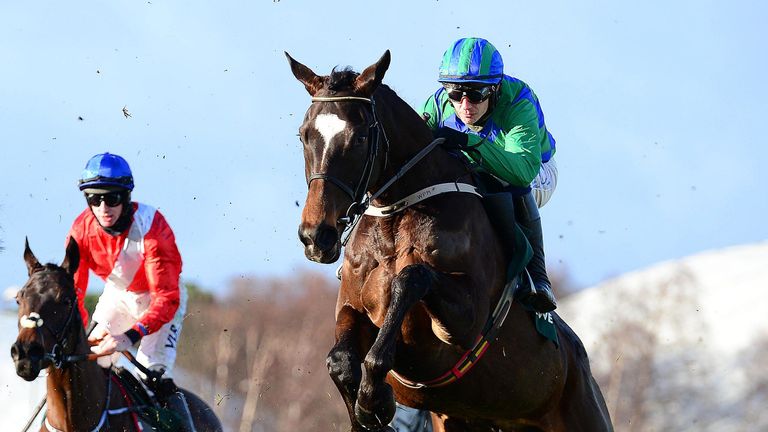 Paul Townend riding Appreciate It (right) on their way to winning the Paddy Power Future Champions Novice Hurdle