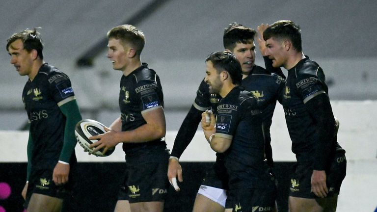 4 December 2020; Alex Wootton of Connacht celebrates with  team-mates after scoring his side's third try during the Guinness PRO14 match between Connacht and Benetton at the Sportsground in Galway. Photo by Harry Murphy/Sportsfile