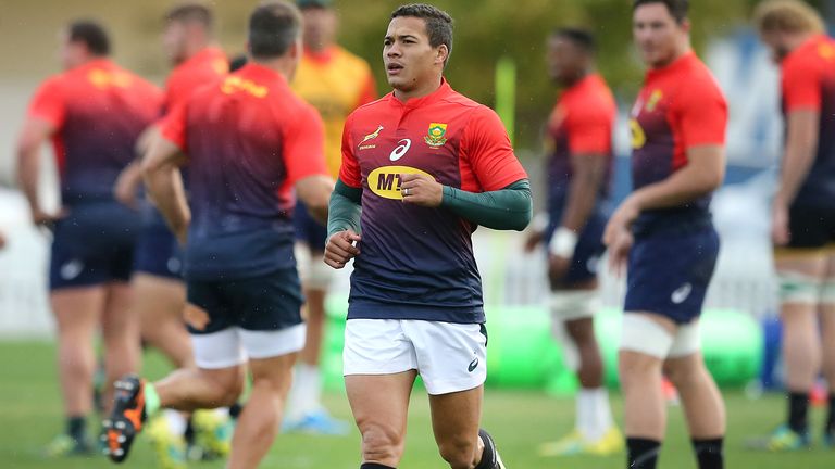 BRISBANE, AUSTRALIA - SEPTEMBER 04: Cheslin Kolbe of South Africa runs during a South Africa Springboks Training Session at Churchie Grammar School on September 4, 2018 in Brisbane, Australia. (Photo by Jono Searle/Getty Images)