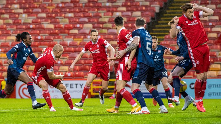 Curtis Main squeezed in his opener through a crowd of players